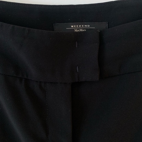 WEEKEND MAX MARA Pleated Black Trousers - Picture 5 of 8